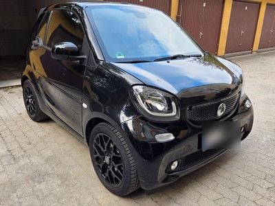 Schwarz Gebraucht 2017 Smart ForTwo Cabrio Prime Cabrio | 17.399 € (Etwas zu teuer)