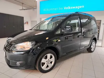 Gebraucht VW Caddy Trendline 102 PS (75 kW) 2013 Schwarz Van / Kleinbus