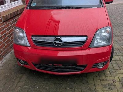 Rot Gebraucht 2010 Opel Meriva Van / Kleinbus | 1.700 € (Superpreis)