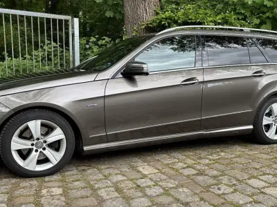 Gebraucht Mercedes E220 Avantgarde 170 PS (125 kW) 2012 Silber Kombi