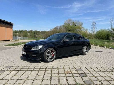 Mercedes C63 AMG