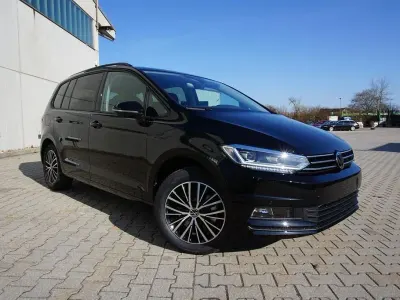 Neu VW Touran 150 PS (110 kW) 2026 Grenadillschwarz metallic Van / Kleinbus