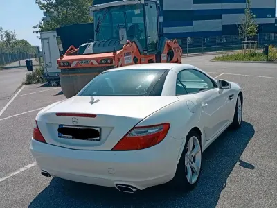 Gebraucht Mercedes SLK350 306 PS (225 kW) 2011 Weiß Cabrio