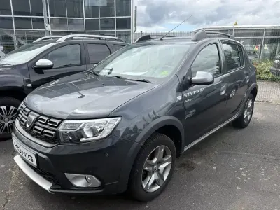 Gebraucht Dacia Sandero Essentiel 90 PS (66 kW) 2019 Grau Limousine