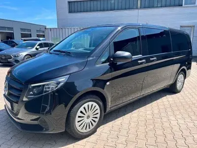 Gebraucht Mercedes Vito 163 PS (119 kW) 2026 Schwarz Van