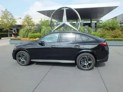 Gebraucht Mercedes GLC220 AMG Line Premium 197 PS (144 kW) 2025 Schwarz Coupé
