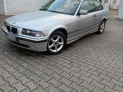 Second-hand BMW 316 Exclusive 102 CP (75 kW) 1998 Argintiu Coupe