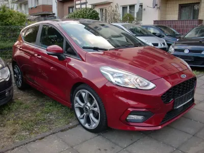 Begagnad Ford Fiesta ST-Line 101 HK (74 kW) 2018 Röd Halvkombi
