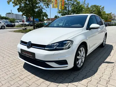 Gebraucht VW Golf VII Comfortline 116 PS (85 kW) 2018 Weiß Limousine