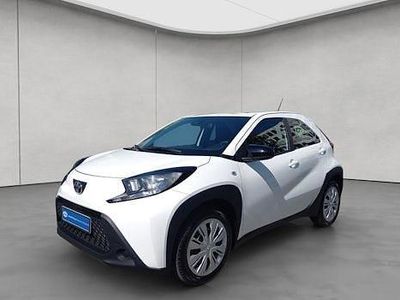 Neu Toyota Aygo X Play 72 PS (52 kW) 2025 Weiß SUV
