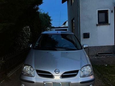 Usata Nissan Almera Tino Acenta 116 CV (85 kW) 2004 Argento Monovolume