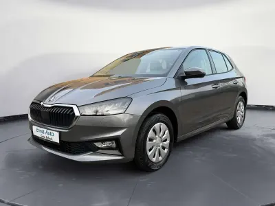 Używany Skoda Fabia Essence 80 KM (58 kW) 2025 Szary Hatchback