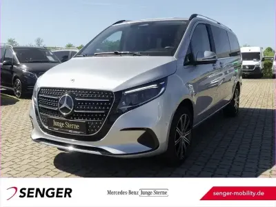 Gebraucht Mercedes V220 Avantgarde 163 PS (119 kW) 2025 Hightechsilber Van / Kleinbus