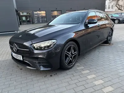 Gebraucht Mercedes E300 AMG line 306 PS (225 kW) 2022 Grau Limousine