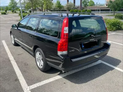 Używany Volvo V70 Kinetic 185 KM (136 kW) 2006 Czarny Kombi