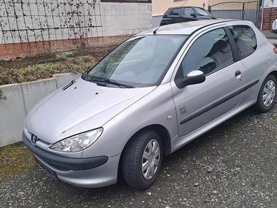 Gebraucht Peugeot 206 60 PS (44 kW) 2004 Silber Coupé