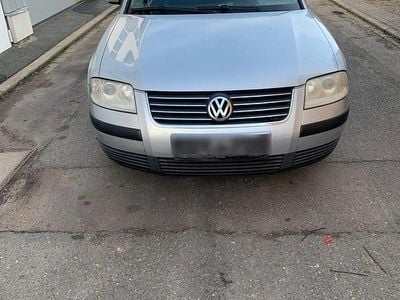 Silber Gebraucht 2002 VW Passat Kombi | 1.150 € (Fairer Preis)
