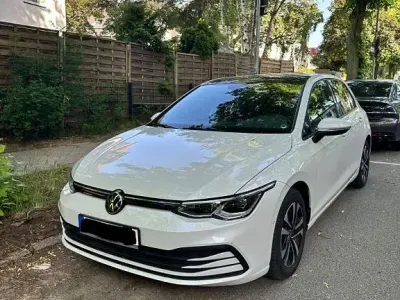Second-hand VW Golf VII 150 CP (110 kW) 2021 Alb Hatchback