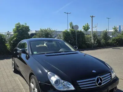 Gebraucht Mercedes CLS500 387 PS (284 kW) 2007 Schwarz Coupé