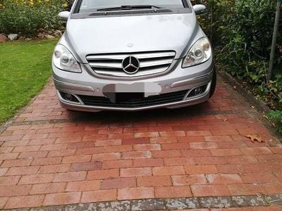 Gebraucht Mercedes B200 136 PS (100 kW) 2006 Silber Van / Kleinbus