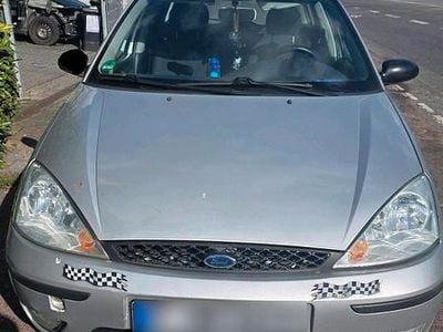 Gebraucht Ford Focus 100 PS (73 kW) 2004 Grau Kombi