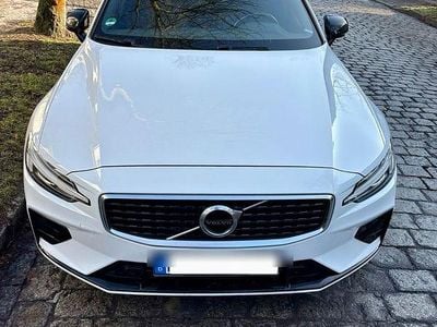 Gebraucht Volvo V60 R-Design 150 PS (110 kW) 2020 Weiß Kombi