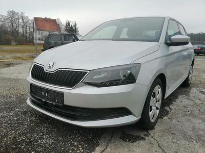 Silber Gebraucht 2015 Skoda Fabia Kleinwagen | 7.590 € (Fairer Preis)