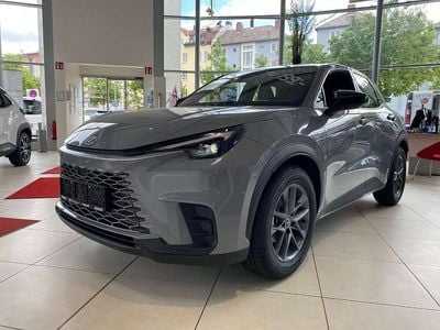 Grau Neu 2025 Lexus LBX SUV | 30.990 €