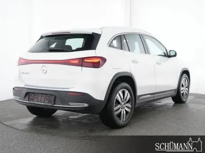 Gebraucht Mercedes EQA250 Progressive 139 kW (190 PS) 2025 Weiß SUV
