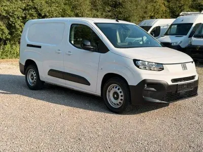 Gebraucht Fiat Doblò 131 PS (96 kW) 2025 Weiß Van / Kleinbus