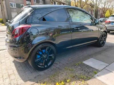 Gebraucht Opel Corsa 87 PS (63 kW) 2012 Schwarz Kleinwagen