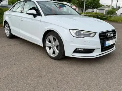 Gebraucht Audi A3 Sport 150 PS (110 kW) 2016 Weiß Limousine