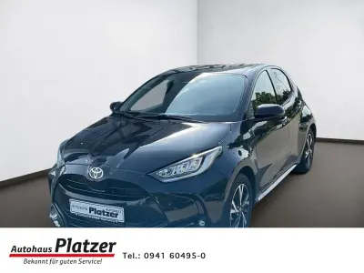 Neu Toyota Yaris Hybrid 92 PS (67 kW) 2026 Silber Kleinwagen