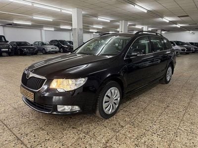 Gebraucht Skoda Superb 170 PS (125 kW) 2012 Schwarz Kombi