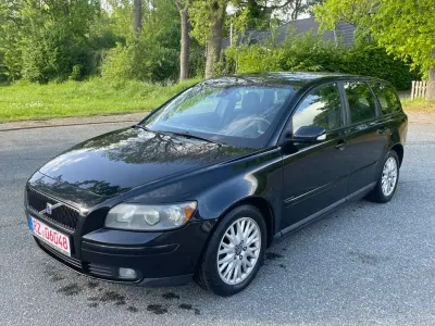 Używany Volvo V50 136 KM (100 kW) 2004 Czarny Kombi