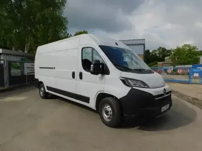 Gebraucht Opel Movano 140 PS (102 kW) 2024 Weiss Van