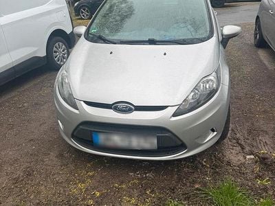 Second-hand Ford Fiesta 120 CP (88 kW) 2011 Andere farben Hatchback