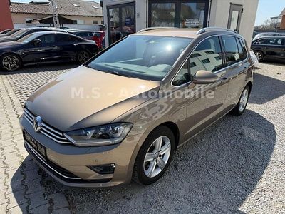 Gebraucht VW Golf Sportsvan Highline 125 PS (91 kW) 2015 Pyramid gold metallic Van / Kleinbus