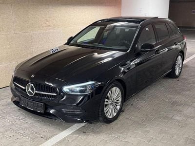 Gebraucht Mercedes C200 Night 163 PS (119 kW) 2023 Schwarz Limousine