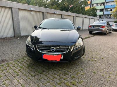 Gebraucht Volvo V60 114 PS (83 kW) 2012 Schwarz Kombi