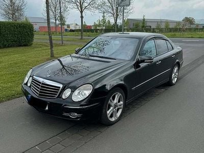 Gebraucht Mercedes E320 224 PS (164 kW) 2008 Schwarz Limousine