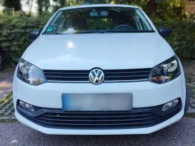 Gebraucht VW Polo Trendline 60 PS (44 kW) 2015 Weiß Limousine
