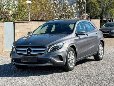 Gebraucht Mercedes GLA180 109 PS (80 kW) 2015 Grau SUV