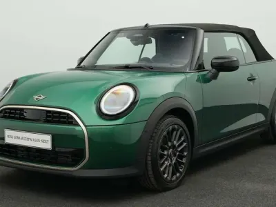 Gebraucht Mini Cooper Cabriolet Favoured 163 PS (119 kW) 2025 Grün Cabrio