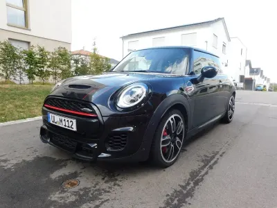 Gebraucht Mini John Cooper Works 231 PS (169 kW) 2019 Schwarz Kleinwagen