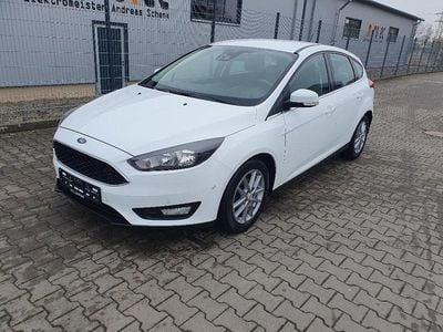 Gebraucht Ford Focus Cool & Connect 101 PS (74 kW) 2017 Weiß Limousine