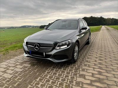 Grau Gebraucht 2017 Mercedes C200 Kombi | 12.990 € (Fairer Preis)