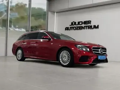 Używany Mercedes E250 AMG line 211 KM (155 kW) 2017 Czerwony Kombi