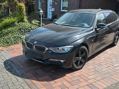 Usata BMW 318 Luxury Line 143 CV (105 kW) 2013 Nero Station wagon