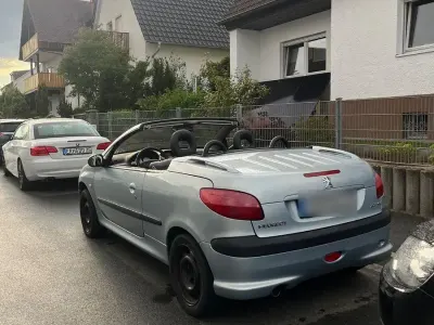Gebraucht Peugeot 206 CC 109 PS (80 kW) 2003 Cabrio